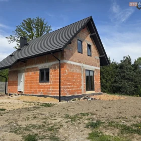 NOWY DOM Z POTENCJAŁEM NA DUŻEJ DZIAŁCE!