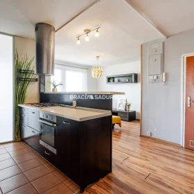 3pok.z potencjałem, balkon, tramwaj, Mistrzejowice