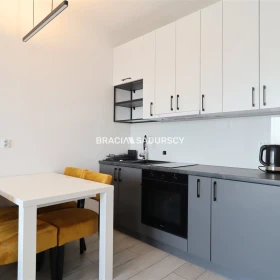 Mieszkanie 4 pokoje75 m2 - Kraków