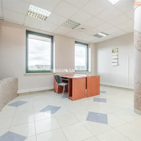 lokal biurowy 44 m2 Prądnik Biały biurowiec