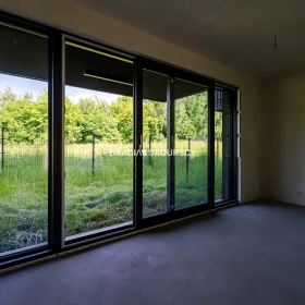 3pokoje,50m2,nowe budownictwo,2 ogródki,m.postojow