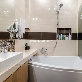 2 pokoje | 51,32 m² | duży balkon | os. Handlowe |