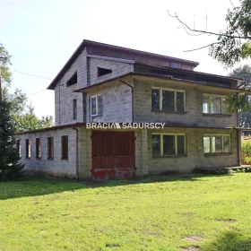Sieradzice gmina Kazimierza Wielka 2 domy 