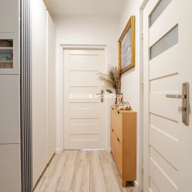 2 pokoje | 51,32 m² | duży balkon | os. Handlowe |