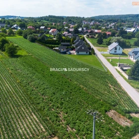 Działka budowlana 34 ar Morawicagm. Liszki