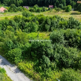 27 AR działki budowlanej w Mnikowie