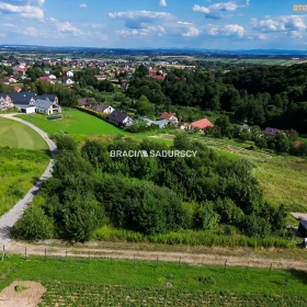 27 AR działki budowlanej w Mnikowie
