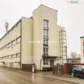 Hala mag. - prod. pow. 860 m2 w centrum Proszowic!