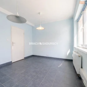 Budynek handlowo-mieszkanly Centrum Skawiny