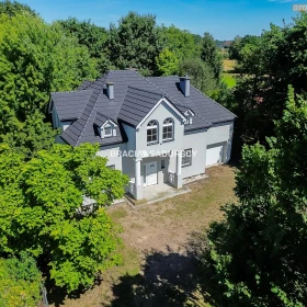 Przestronny dom / na działce z dużą prywatnością