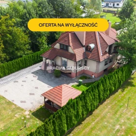 Duzy dom, Jadowniki, Brzesko