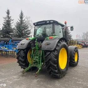 John Deere 6210R