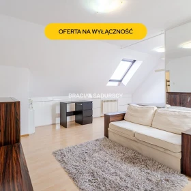 2 pokoje na Wysłouchów 