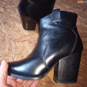 Kozaki damskie botki czarne r.38 nowe !