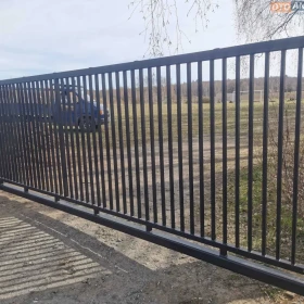 BRAMY FURTKI OGRODZENIA PANELE Ogrodzeniowe Przęsła Płot Płoty stal