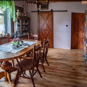 Noclegi, wynajem pokoi, agroturystyka, apartamenty na wynajem. Pokoje do wynajęcia, historyczny nocleg 
