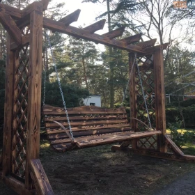 Drewniane meble ogrodowe dostępne w Gard House! 