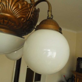 Oryginalny, miedziany żyrandol/lampa z kloszami