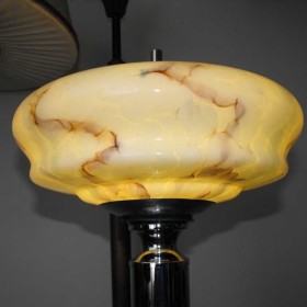 Elegancka lampa gabinetowa w stylu Art Deco z niklowanego mosiądzu