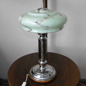 Elegancka lampa gabinetowa w stylu Art Deco z niklowanego mosiądzu