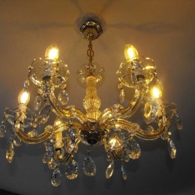 Ładny, sześcioramienny żyrandol/lampa z kryształami