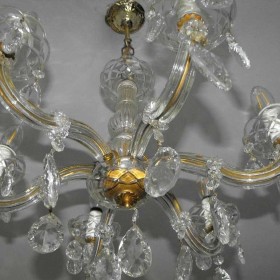 Ładny, sześcioramienny żyrandol/lampa z kryształami
