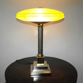 Elegancka lampa w stylu Art Deco z niklowanego mosiądzu
