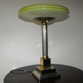Elegancka lampa w stylu Art Deco z niklowanego mosiądzu