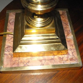 Elegancka lampa w stylu Art Deco wykonana z mosiądzu