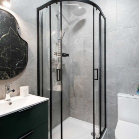 Apartament typu studio na  Okęciu przy ulicy Komitetu Obrony Robotniku