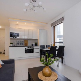 Apartament trzypokojowy, Warszawa Wola, ul. Przyokopowa, dla 6 osób