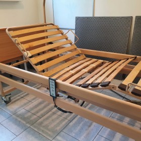 Łóżko rehabilitacyjne 3 funkcyjne sterowane pilotem