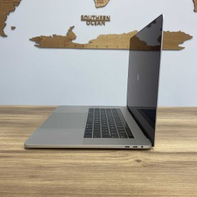 Laptop Apple MacBook Pro 15 A1990 i7-9750H/Pro 555X/ 16GB RAM/ 1TB SSD