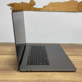 Apple Macbook Pro 16 A2141 i9-9980HK Radeon Pro 5500M 64GB 1TB SSD