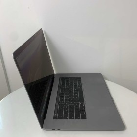 Apple Macbook Pro 15 A1990 i7-8750H Radeon Pro 560X 16GB 512GB SSD