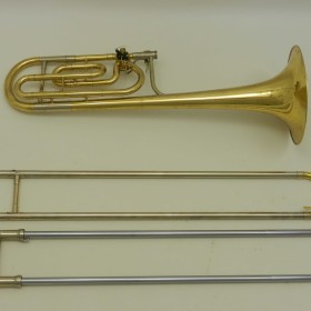 Puzon Bb/F KING 4B z kwartwentylem Po Przeglądzie Futerał DR21-114