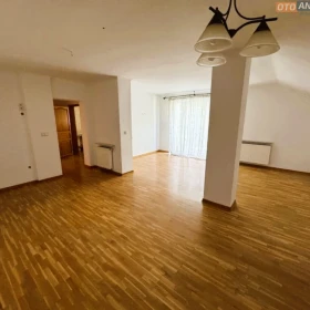 Dom 700 m² – potencjał komercyjny i inwestycyjny