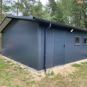 Garaże  z płyty warstwowej na wymiar dostępne w Gard House! 