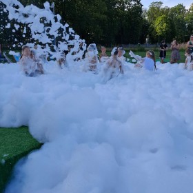 Piana party wyrzut piany wytwornica piany dmuchańce animacje holi