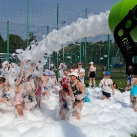 Dmuchańce dmuchaniec zjeżdżalnia animacje event pianaparty holi namiot
