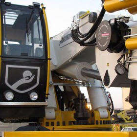 Dźwig mobilny HIDROKON HK 90 L6