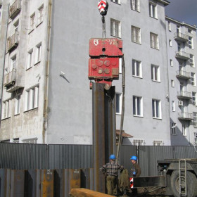 Wibromłot / ścianka szczelna PVE 2316VM wynajem